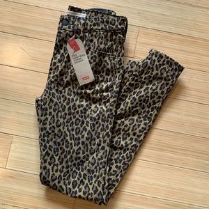 Levi’s 720 High-Rise Super Skinny Leopard Jeans